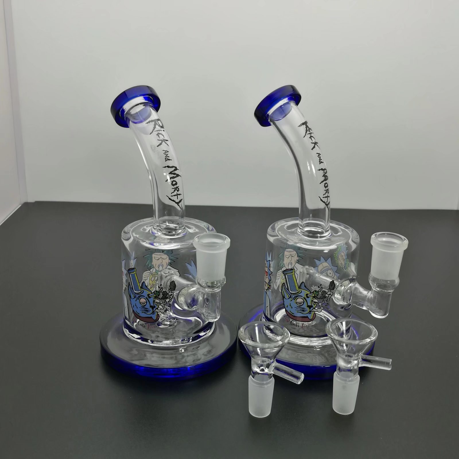 Pfeife Mini-Huka-Glasbongs Bunte Metallform Cartoon-gedruckte Glas-Huka-Flasche im klassischen Stil