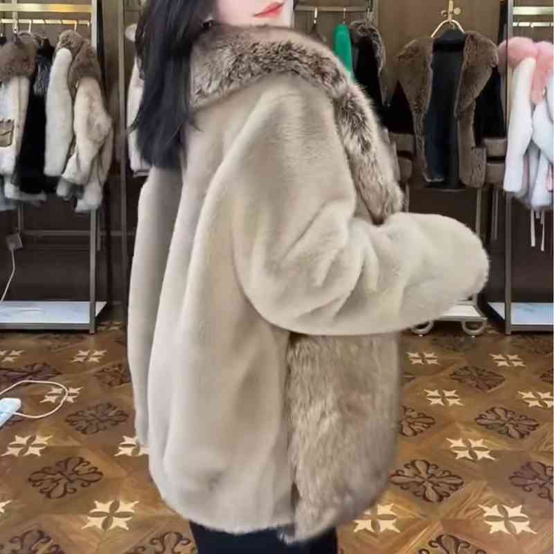 Cappotto di pelliccia a maniche lunghe europeo Donna Toka Double Face Pelle di lana Calda giacca elegante di lusso di media lunghezza leggera 2022 Nuovo inverno T220810