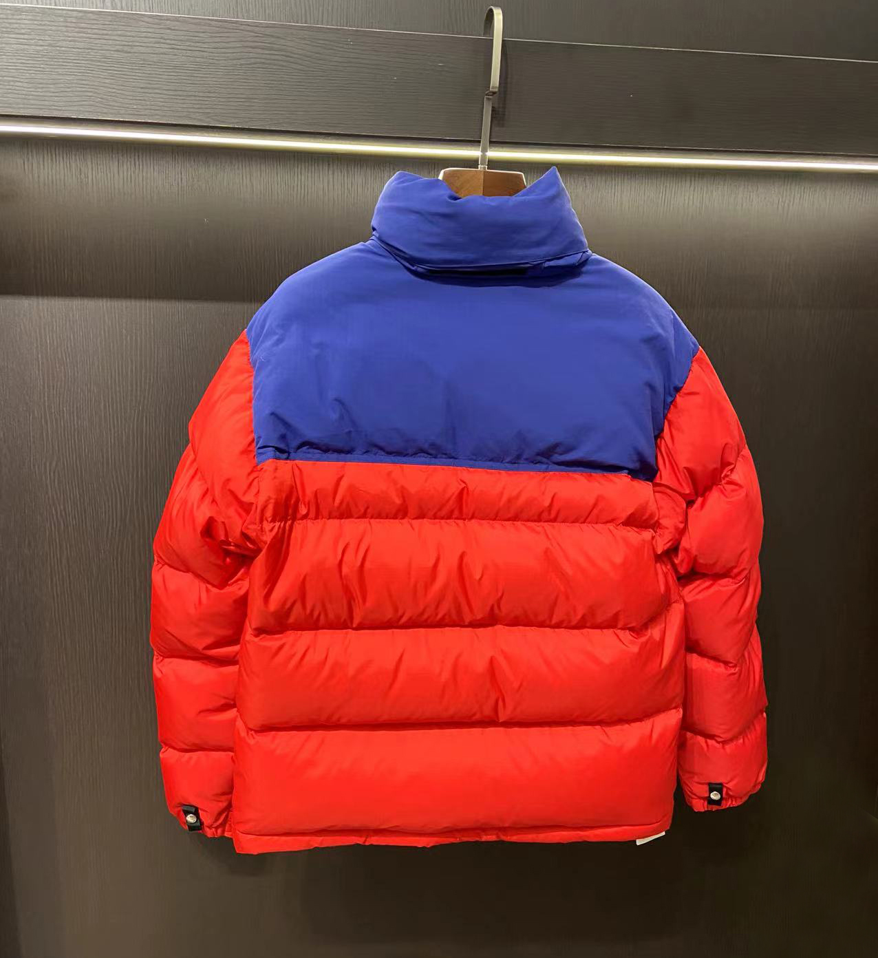 Blå röd parka puffer down kappjacka broderi mönster män kvinnor outkläder vinter varm