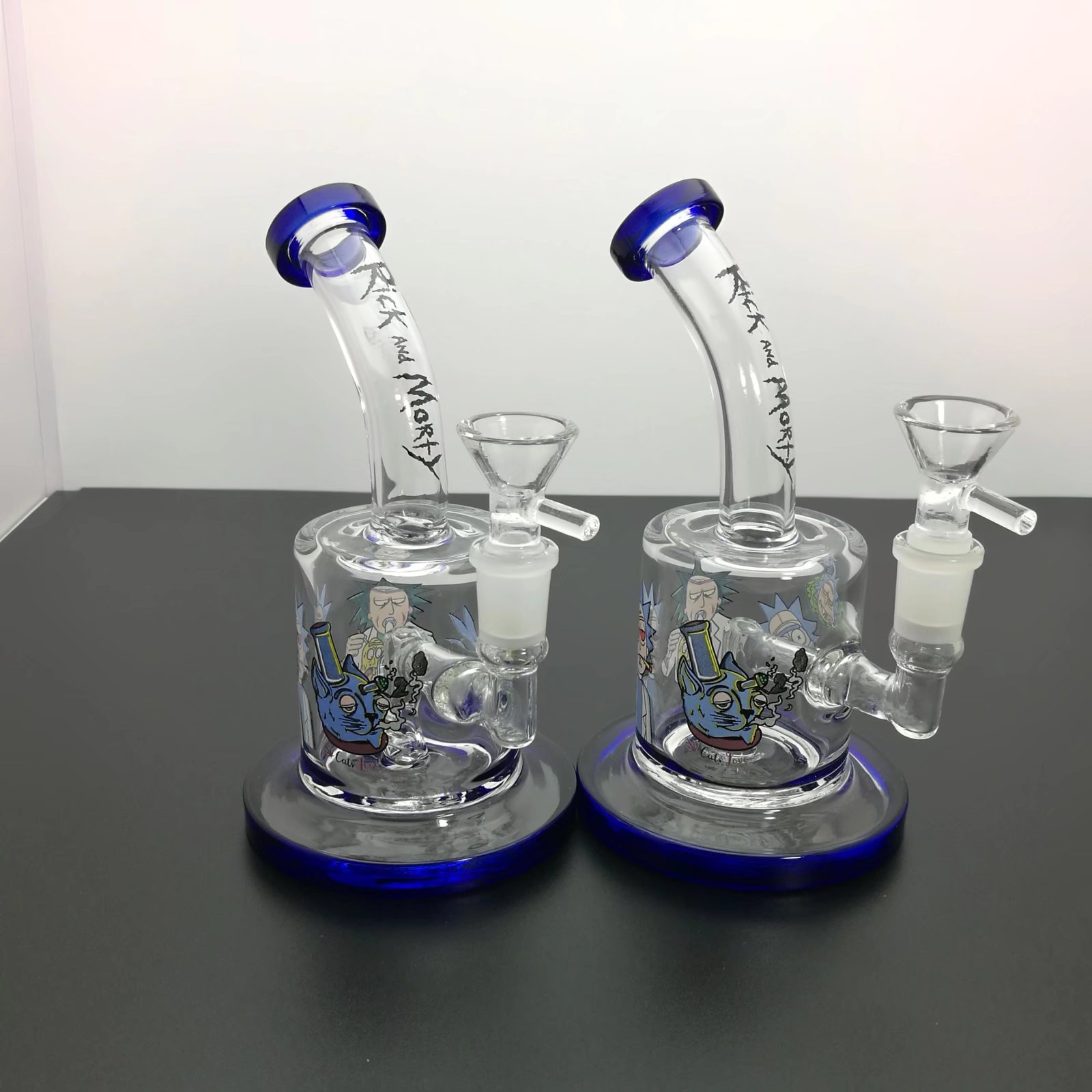 Pfeife Mini-Huka-Glasbongs Bunte Metallform Cartoon-gedruckte Glas-Huka-Flasche im klassischen Stil