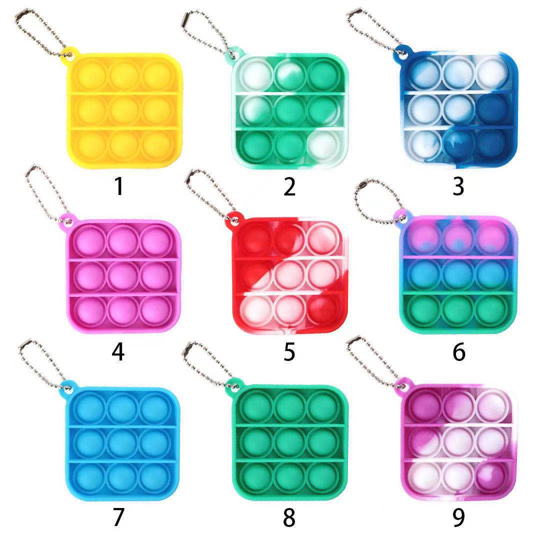2022 beliebte Zappeln Einfache Schlüsselbund Push Bubbles Pop Spielzeug schlüsselanhänger Anti Stress Dekompression Blase Bord Schlüssel Ring Finger Spielzeug 11
