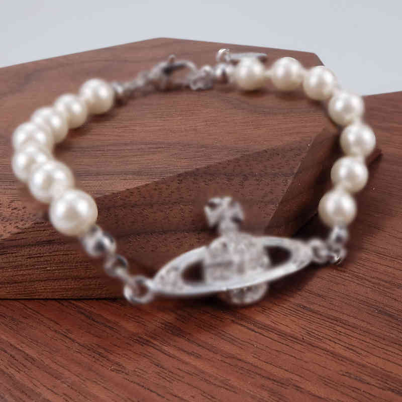 Kvinnor Korta pärlkedjor Rhinestone Orbit Armband CLAVICLE CHAIN ​​BAROque Pearls Armband For Women Luxury Jewelry Gift230T