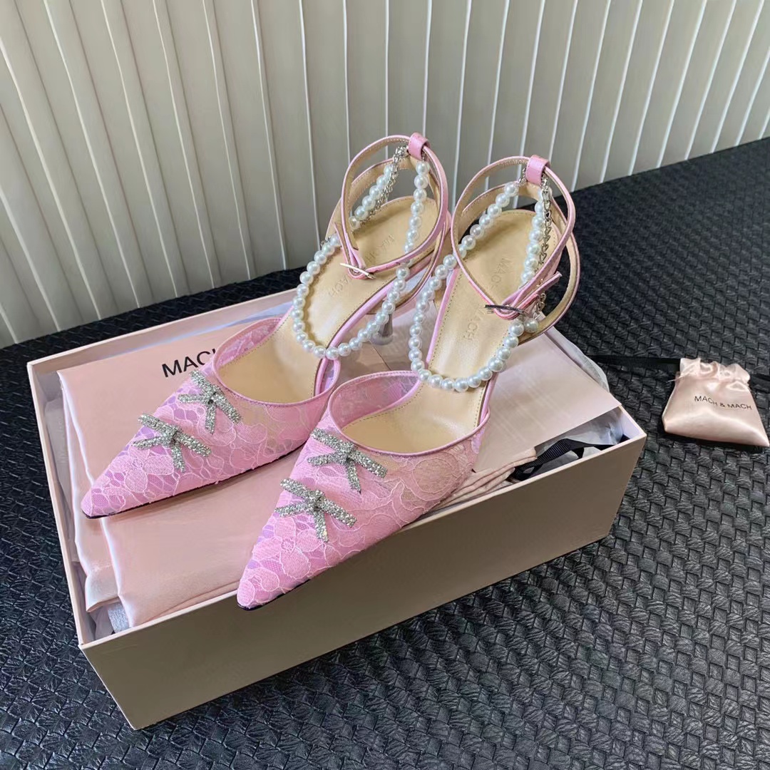 Mach Butterly Knot Stiletto Sandals Luxury Designer Brand 2022 Chaussures Femme PVC RHINESTONS PUBLES PUBLIGNES BLINGS MINE