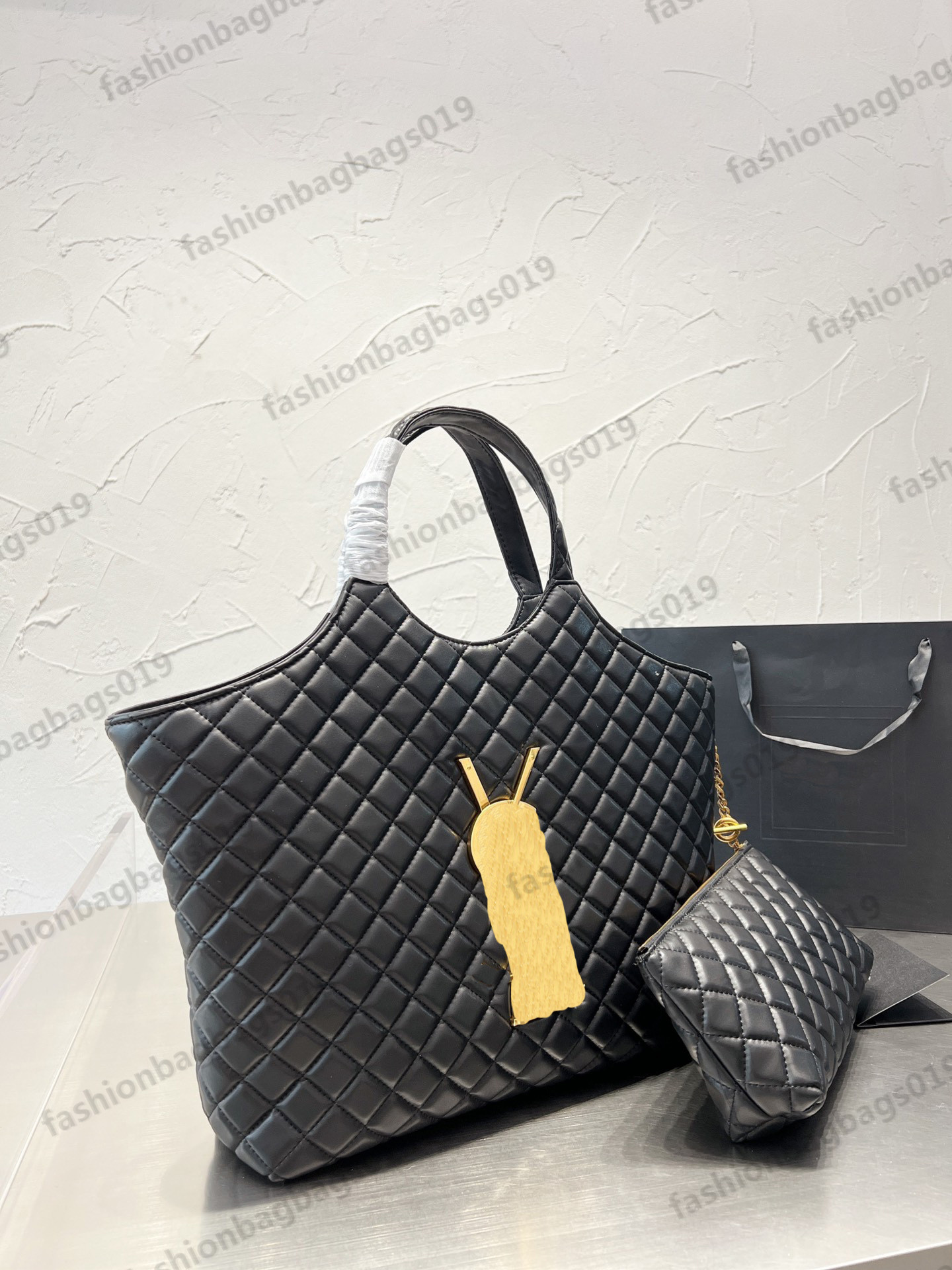 icare maxi elemted lambskin حمل: حقيبة تسوق فاخرة للنساء مع أجهزة نحاسية وقدرة كبيرة