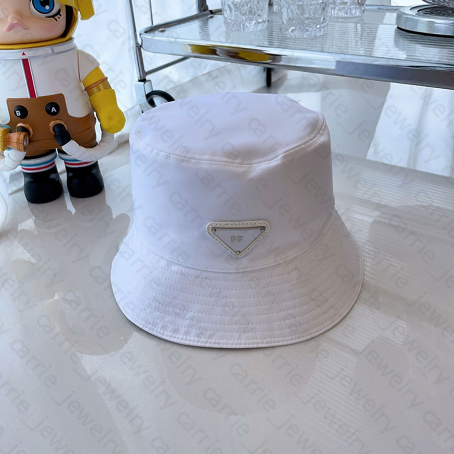 Chapeau de seau de mode chapeaux de créateurs casquette de balle simple pour hommes femme noir blanc casquettes en option de haute qualité215z