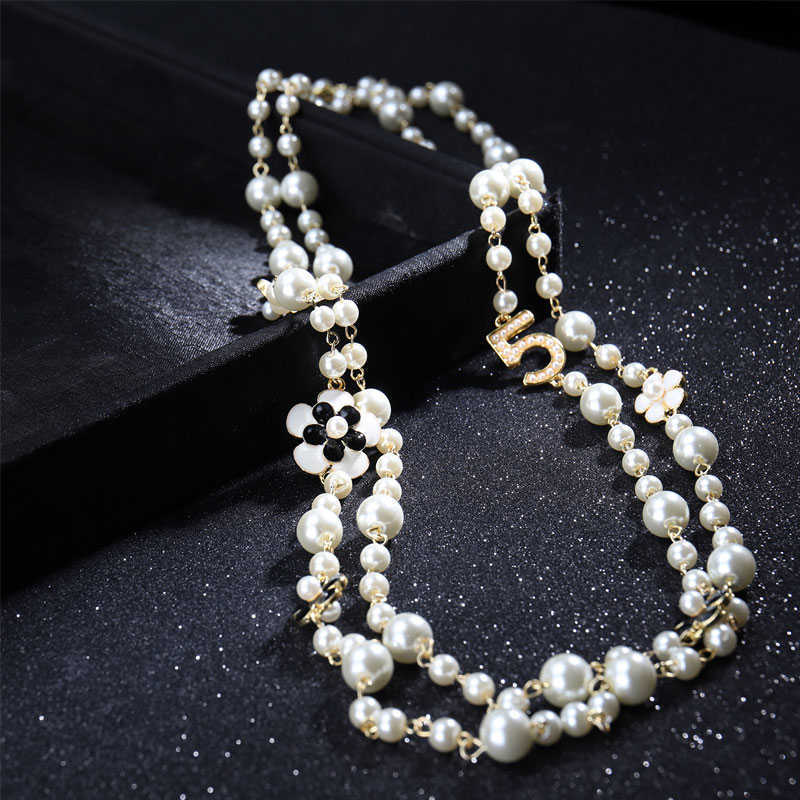 Women Long Chains Layered Pearl Beaded Necklace Collares de moda Number 5 Flower Party Jewelry307y