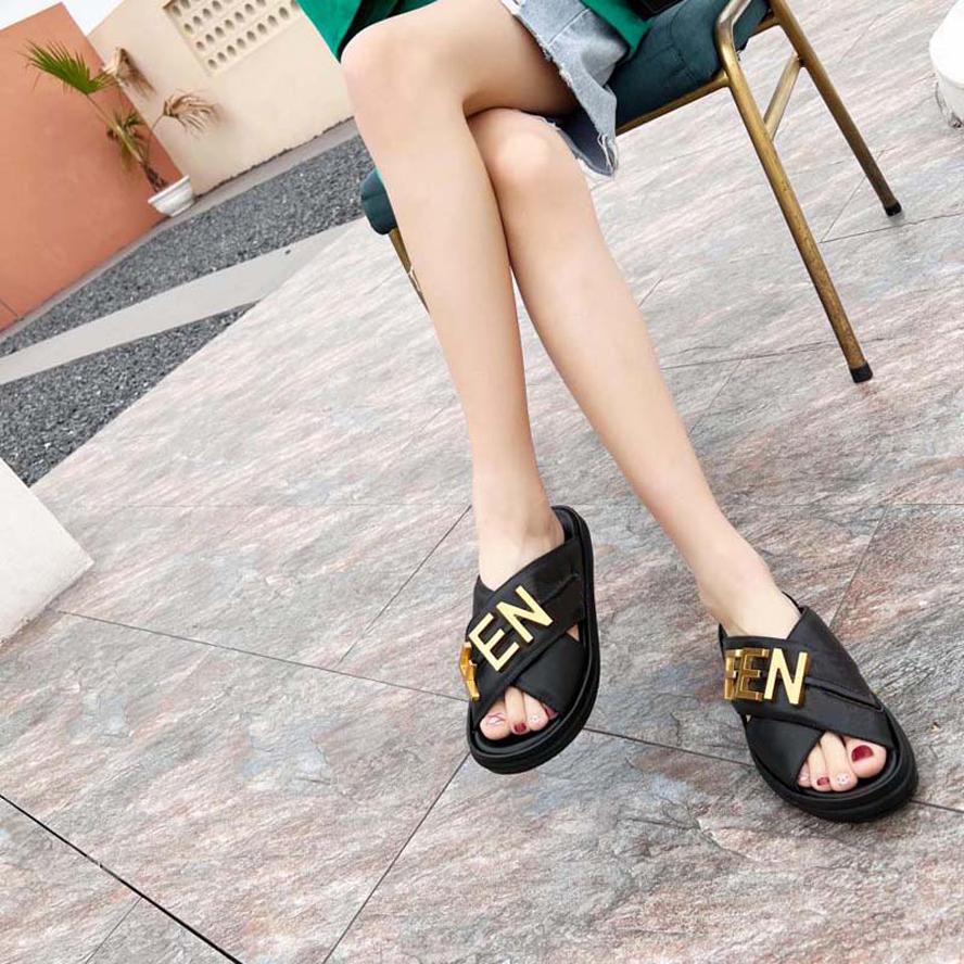 Designer sandalen Damessandalen F Zwart Wit Letters Glad leer Hars Puur oker Beenschuim Dames EVA-slippers Hardlopen