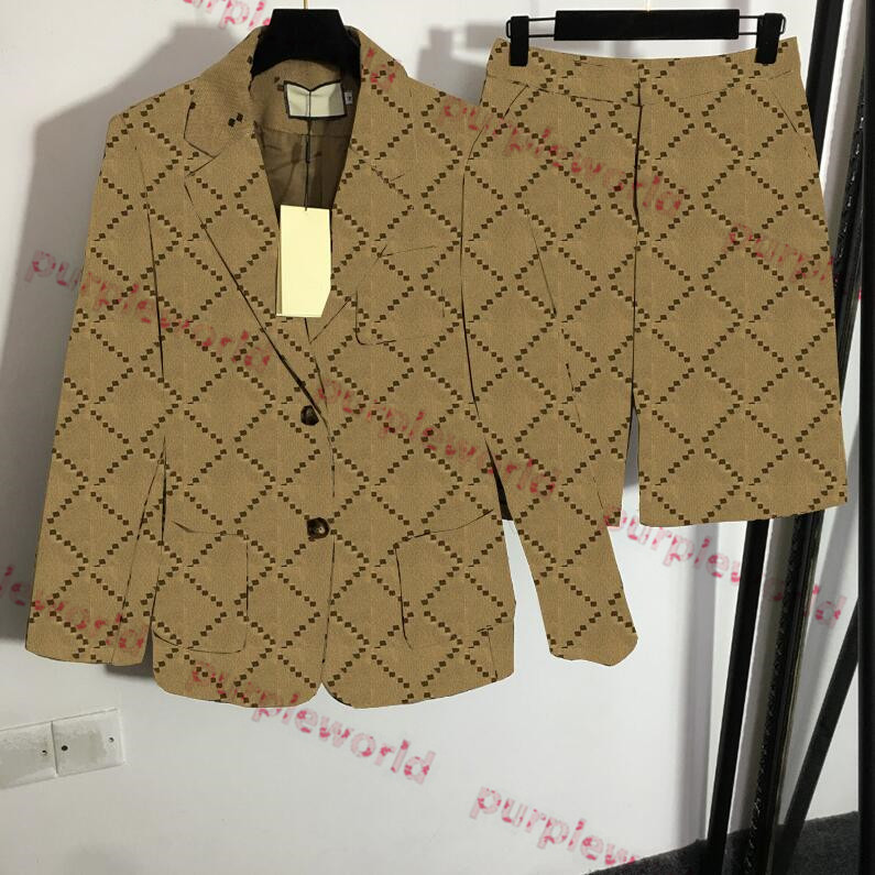 سيدة جاكارد بليزرز سترة شورت Khaki Lapel Neck Coats