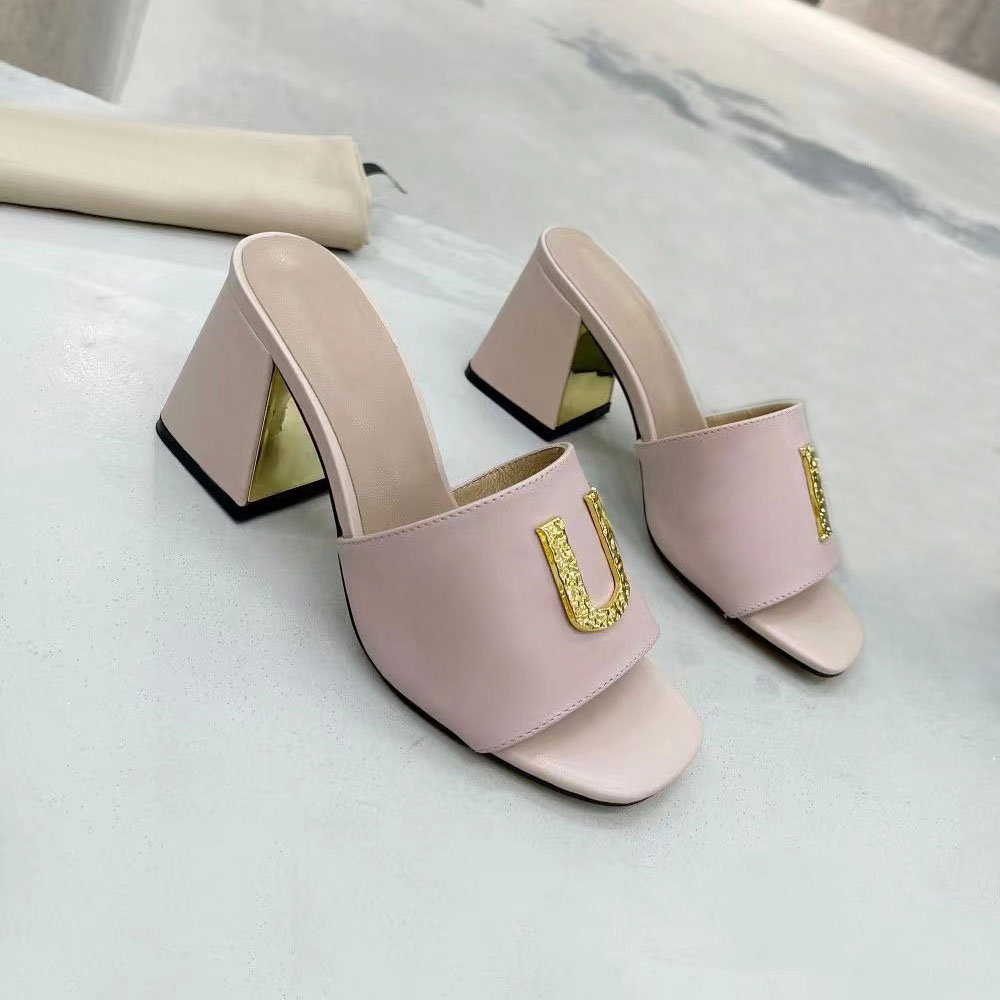 2022 Classici Scarpe da donna Ciabatta alta Sandali piatti in pelle Stilisti Ciabatte Slide Gomma da donna Sandalo da spiaggia sandalo da donna Sandali con ciabatte