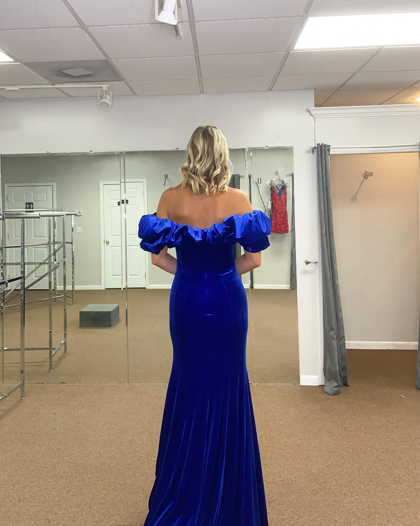 Royal-Blue Velvet Prom Dress 2k23 Mermaid Off-Shoulder High Split Met Gala Lady Pageant Formal Evening Wedding Party Gowns Sweep Train Plus Size Immagini reali Personalizzato