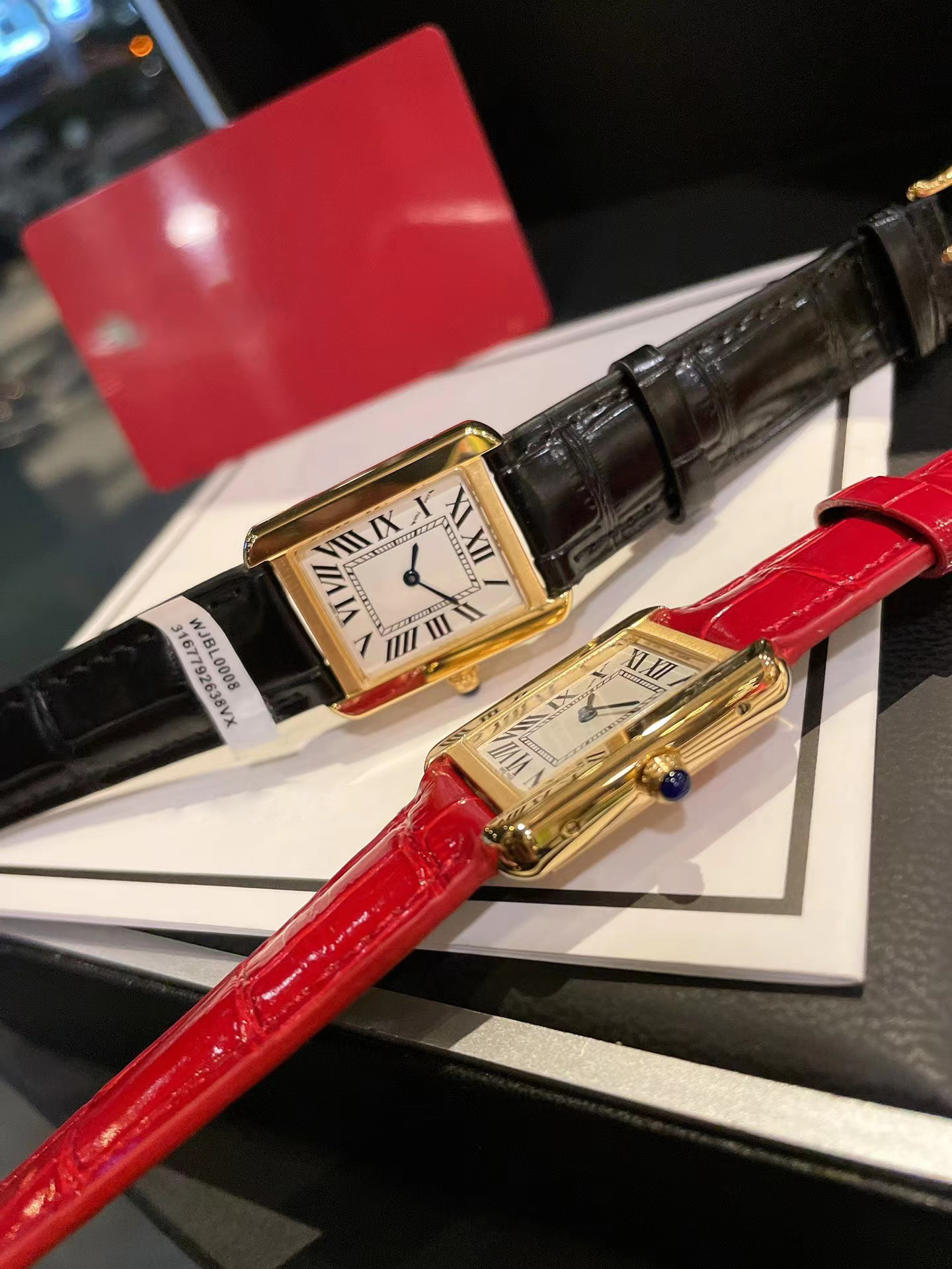 여자 시계 새로운 탱크 시리즈 최고의 패션 캐주얼 골드 27mm 24mm 실제 가죽 쿼츠 Montres Ultra Thin Lady Wristwatches