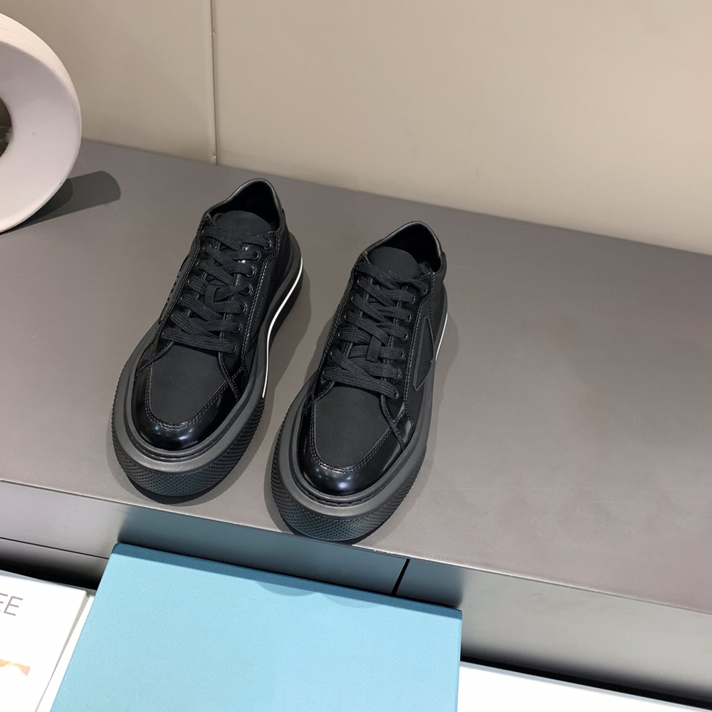 2022 Designer Sneaker Casual Schuh 1s 1 Luxus Frauen Schuhe Makro renylon helle Leder-Sneakers Gummi-Sohlen Tellerforme