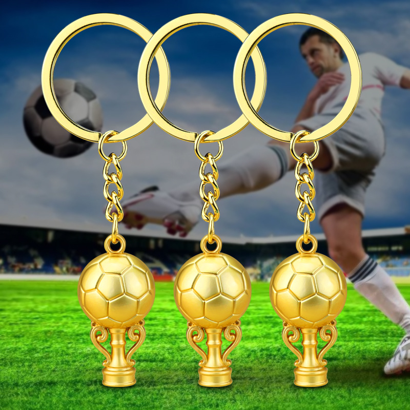 2022ワールドカップフットボールトロフィーキーチェーンカタールイベントフットボールファンはギフトキーチェーンゴールドジュエリーペンダントを提供します