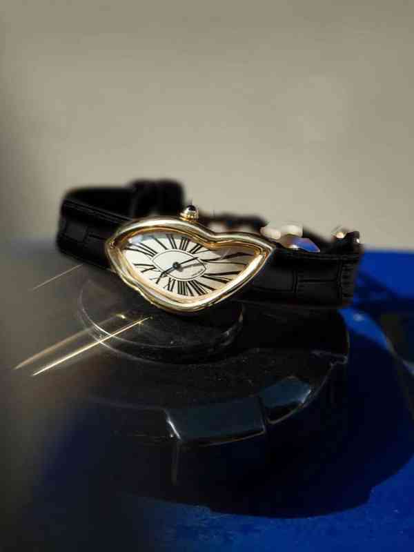 남자 여자 사파이어 크리스탈 쿼츠 시계 오리지널 초현실주의 예술 디자인 손목 시계 방수 스테인레스 스틸 불규칙 모양 240q