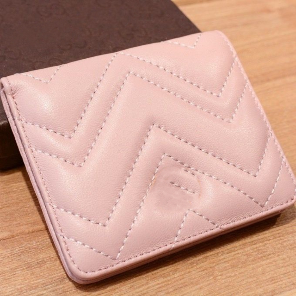 Klassiska vintage kvinnors plånböcker mjukt läder multi-kort position kvinnliga korta kopplingspåsar designer damer metall spänne kreditkort hållare lagringsmynt plånböcker