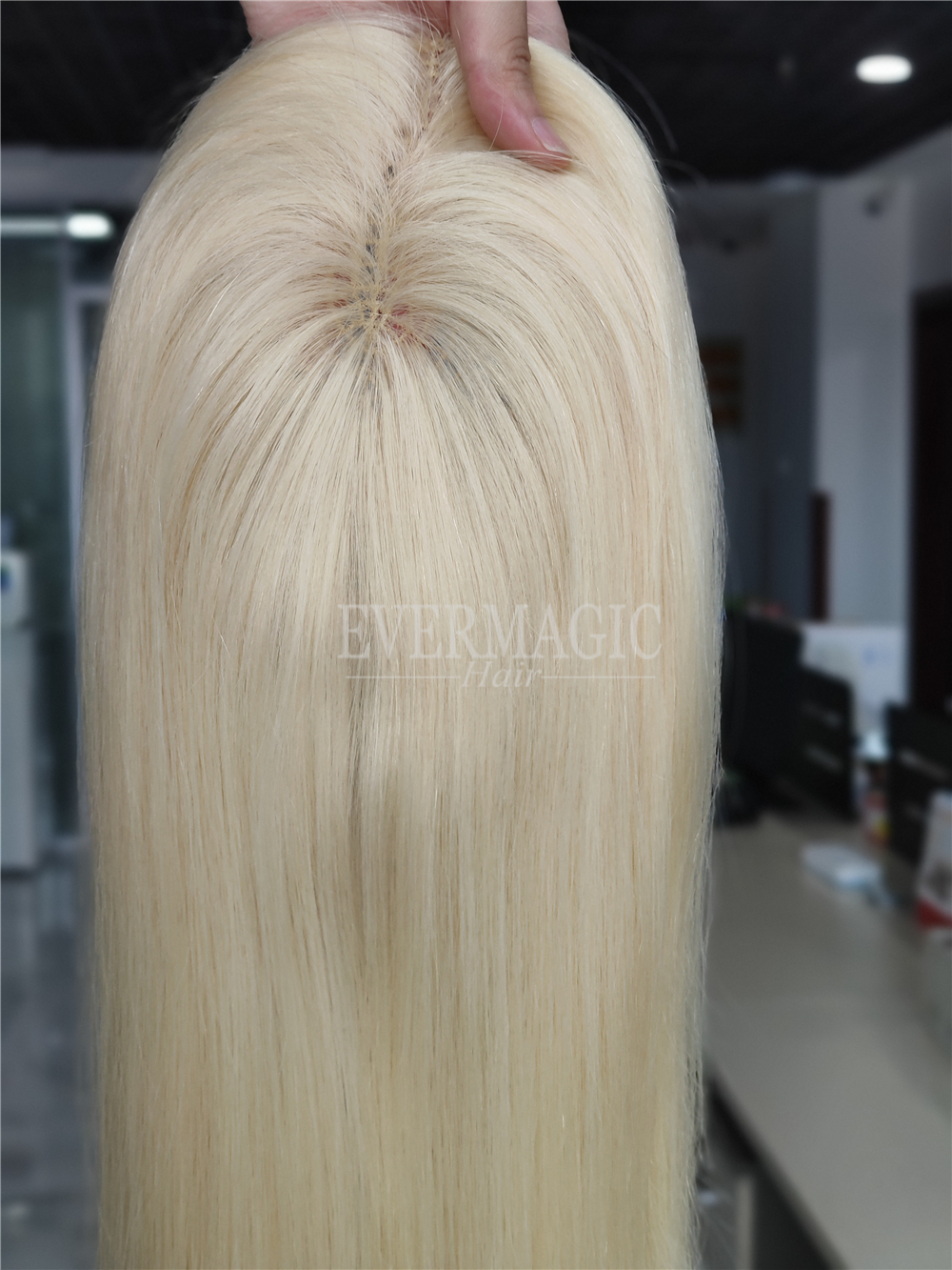 Nuova venuta Bionda russa Completa Toppers capelli umani a rete con clip a base di rete legate a mano in pezzi donne che si assottigliano