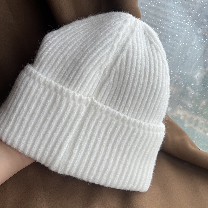 Dzianina luksusowe czapki kaszmirowe litery swobodne zimowe czapkę unisex na zewnątrz maska ​​na dzianina czapki