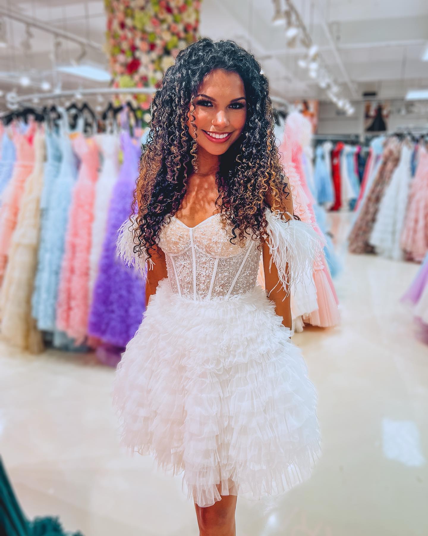 Plume Hoco Robe 2023 Jupe À Volants Dame Événement Formel Cocktail Robe De Soirée Chérie Mini Club Soirée Gala NYE Court Bal Danse A-ligne Lilas Os Intégrés