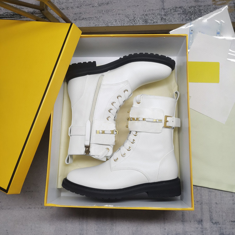 2022 Дизайнерские роскошные женские ботинки модные каблуки Martin Boots Real Leather Zipper Leater Lace Up Black White Patent Кожа с оригинальной коробкой с размером 35-42