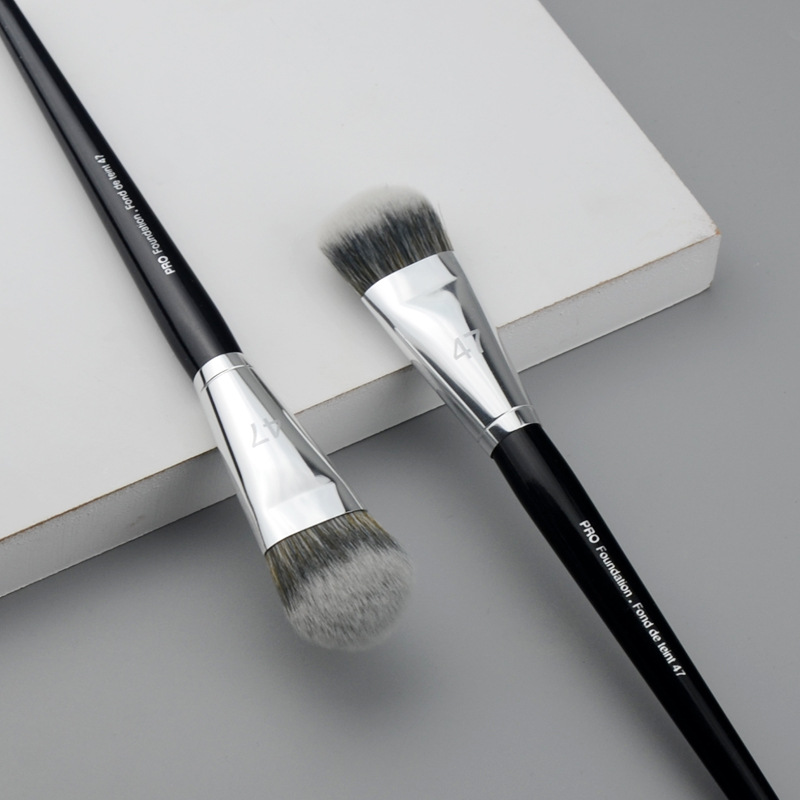 Pincel de maquiagem Pro Angled Foundation #47 Soft Black Liquid Cream Contour Blending Beauty Cosmetics Blender Tools ePacket