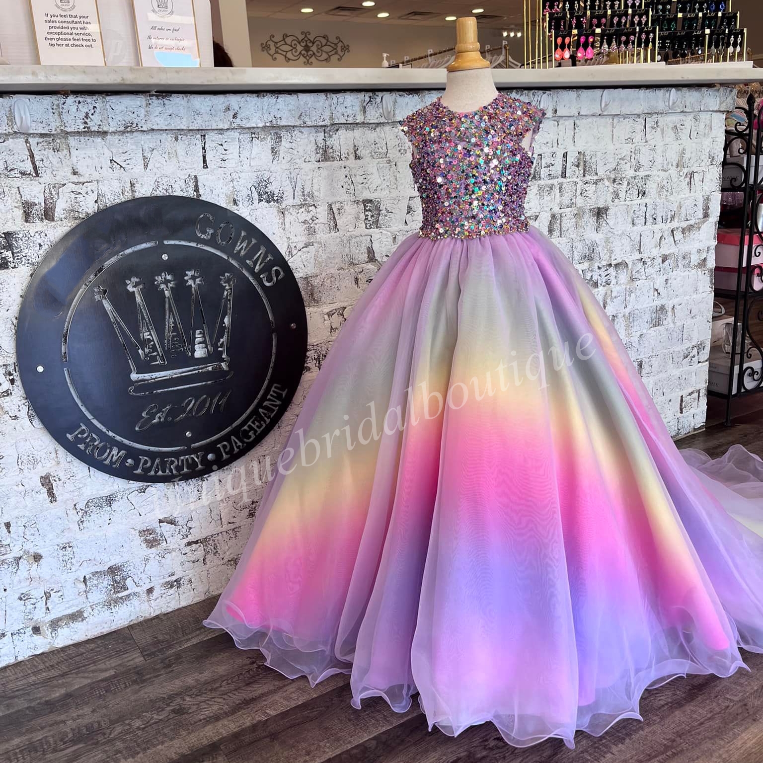 Unicorn Organza Girl Pageant Dress 2023 Balklänning Flerfärgad Little Miss Kid Födelsedag Formellt evenemang Fest Dansrock Sweep Train Juvelhals Blomstertjejer Paljett livdel