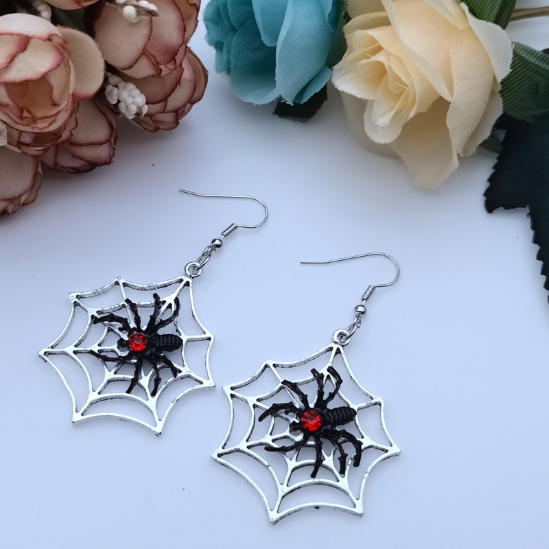 Dangle żyrandol ciemny punk gotycki wszechstronny osobowość asymetryczna pająk Web czarny cosplay halloween biżuteria 1 para 220826