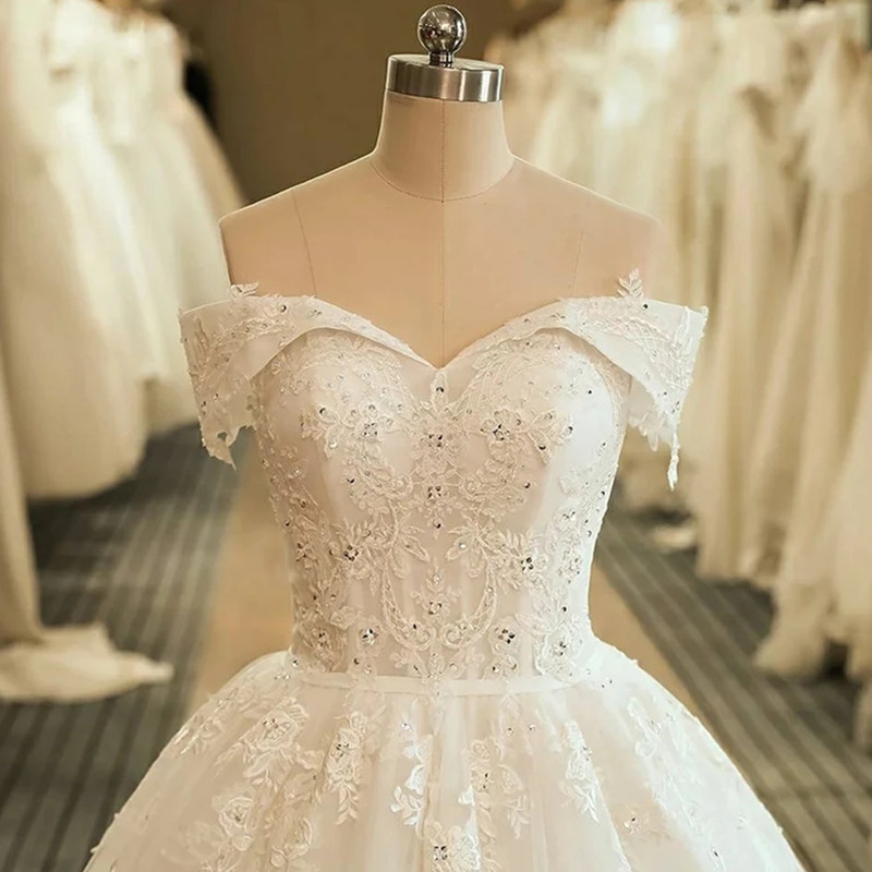 Vintage A Line Wedding Dresses Off The Shoulder Appliques Long Sleeveless Luxury Tulle Saudi Arabia Bridal Dress
