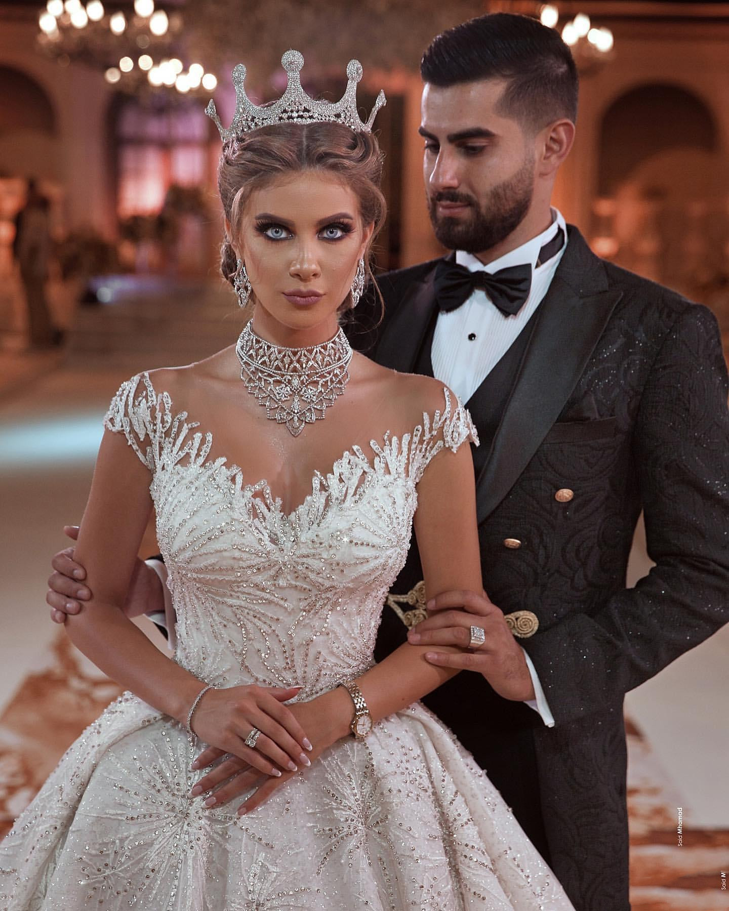 Vestido de novia con purpurina, cuello en V, apliques de encaje, vestidos de novia con cuentas y lentejuelas, bata de Arabia Saudita de mariee