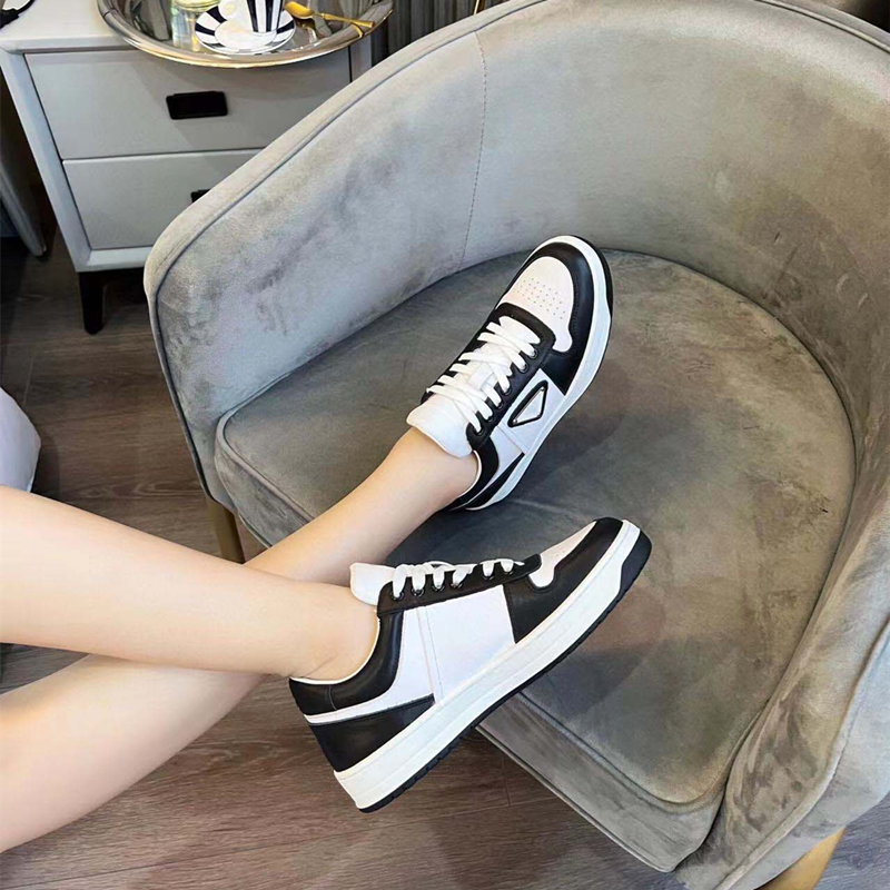 Classic Men's Ladies Casual Shoes Designer Fashion Leather Colorblock Triangle Logo Flat Street Couple Sneakers Outdoor Running Shoes Sizes 35-44