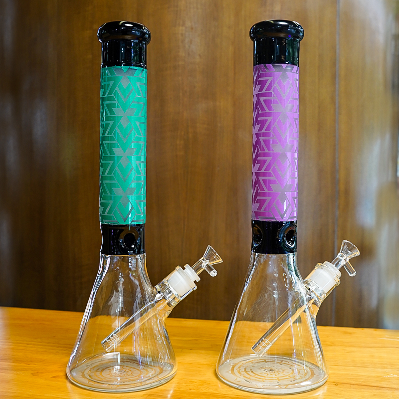 Bongs de vaso alto Cachimbas de 15 pulgadas Pipas de agua de vidrio grueso Pyrex alto Plataformas de dab con junta femenina de 18 mm Base pesada Pipa para fumar de tallo inferior difuso con tazón