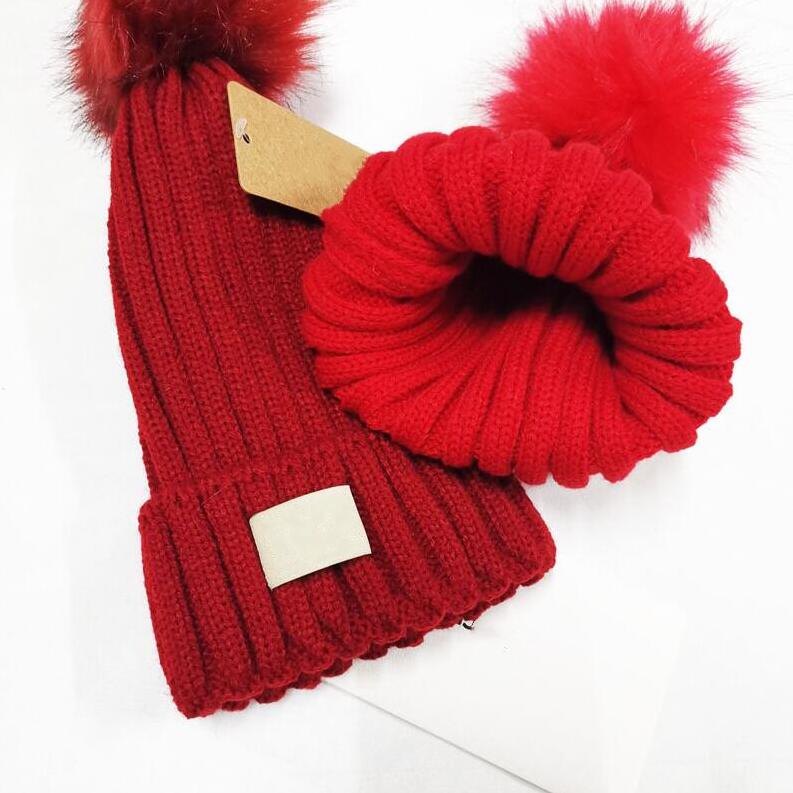 Moda Mujer Diseñadores Sombreros Bonnet Gorro de invierno Gorro de punto Además Gorro de terciopelo Skullies Máscara más gruesa Gorros con flecos Gorros Pompón extraíble