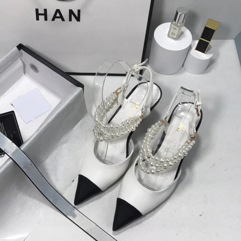 Pearl Chain Kitten Heel Sandalen Leer kleur Matching Luxury dames designer schoenen