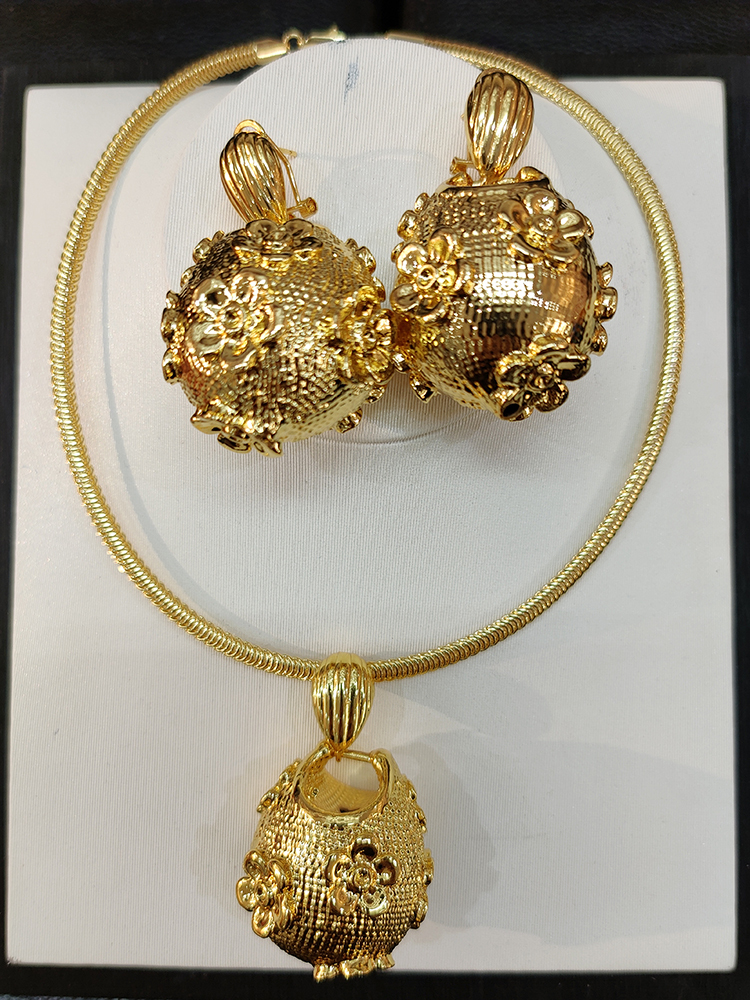 Andra smyckesuppsättningar Trend set för kvinnor Dubai Gold Plated Halsbandörhängen Pendant Geometric Wedding Copper 220831