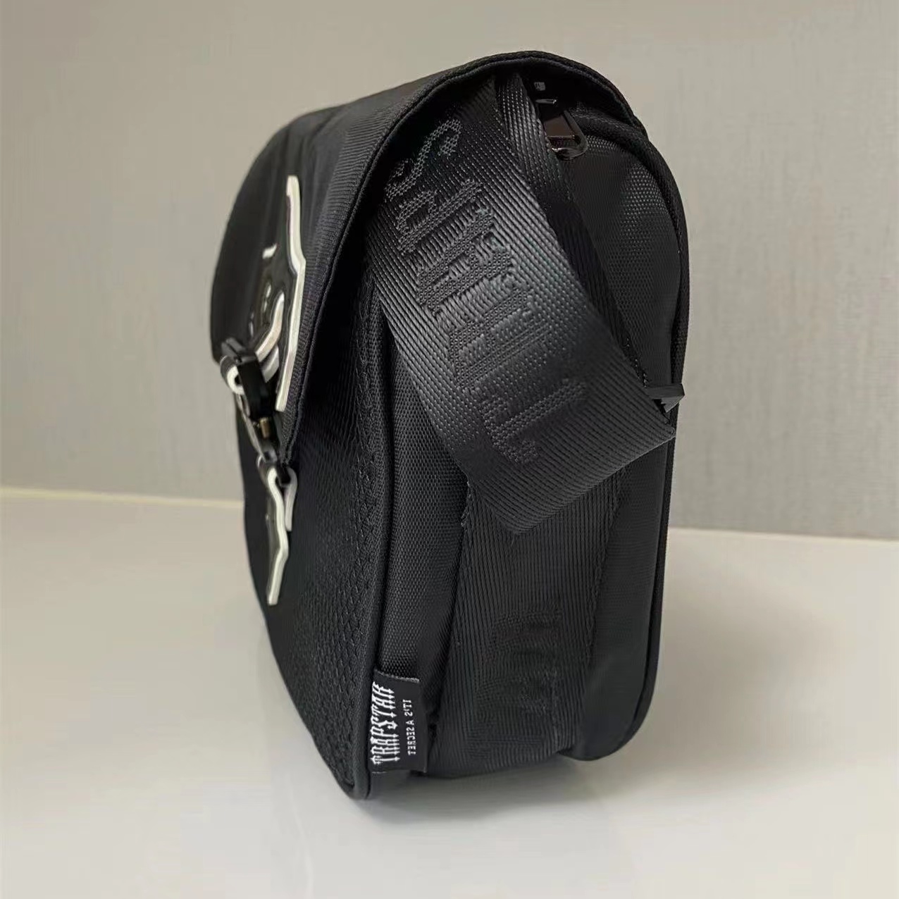 Trapstar Luxury Designer Bag Irongate T Crossbodybody Bag UK London ...