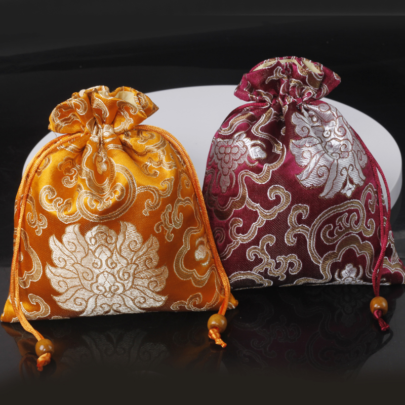 Luxo Bolsas de jóias de jóias de broca de seda chinesa Spice de saqueta de saqueta Bolsas de embalagem Buda Buddha Boldes Baclelet Storage Bag 13x16 cm