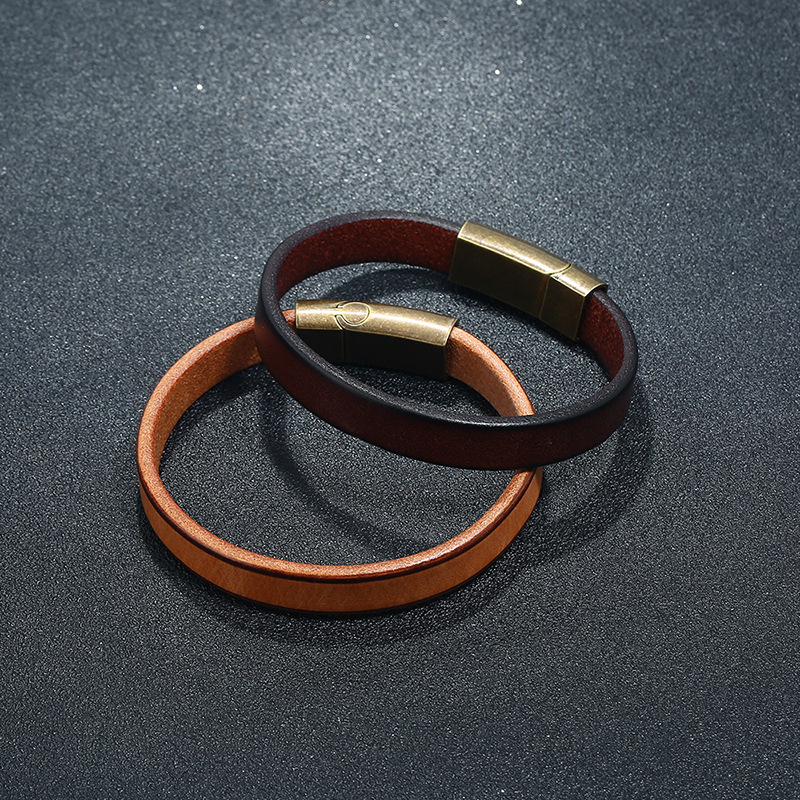 Nouveaux Bracelets de manchette en cuir véritable en acier inoxydable aimant boucle commune hommes élégant Vintage Bracelet en cuir Bracelet prix usine