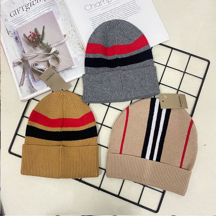 Designer Winter Beanie Knitted Hats Skull Caps Simple Triangle Cashmere for Man Woman Winter Top Quality