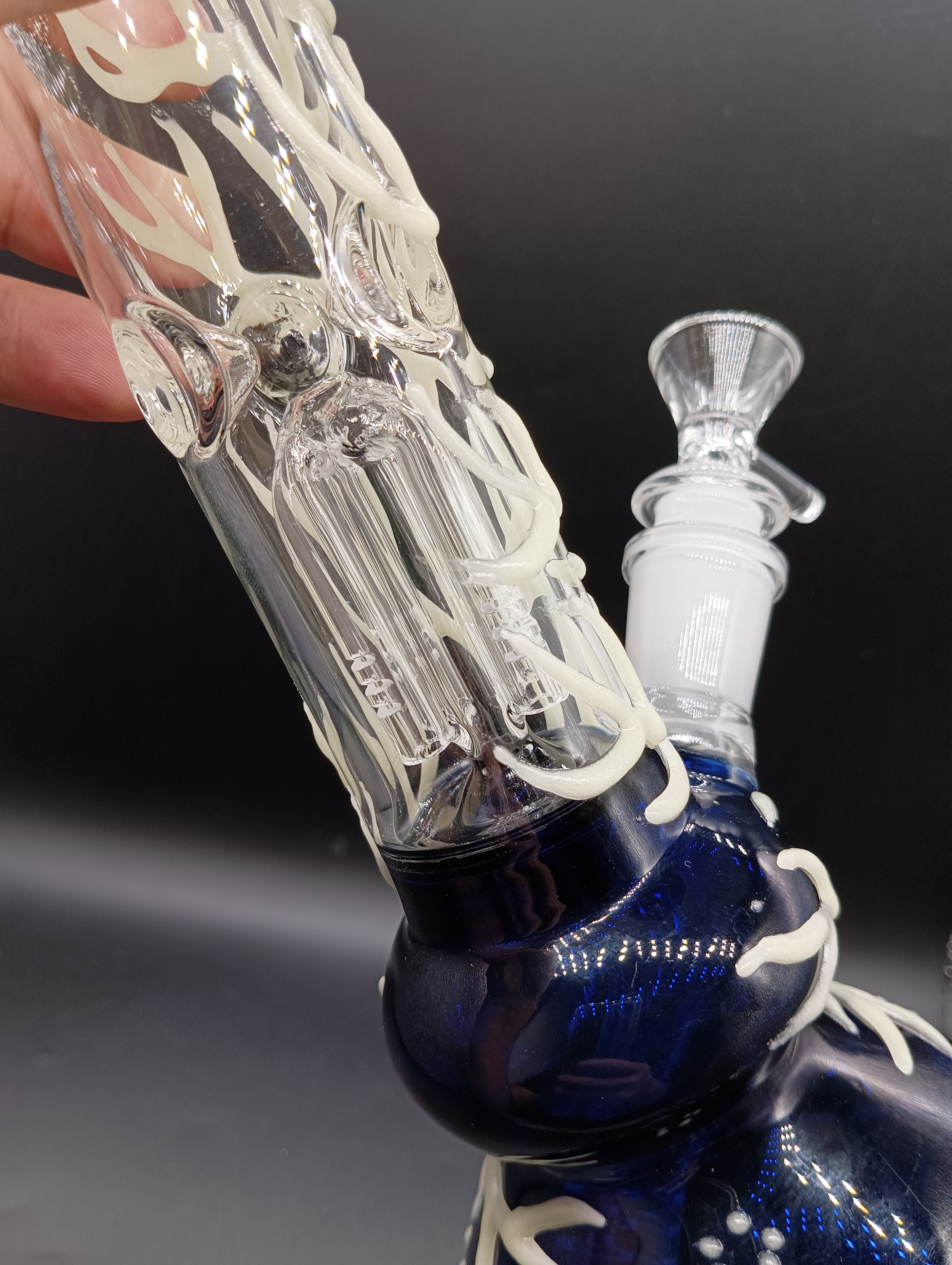 10.5 inch Blauwe Water Bong Waterpijpen met Lichtgevende Boom Arm Patroon Dik Glas Pijpen Vrouwelijke 18mm