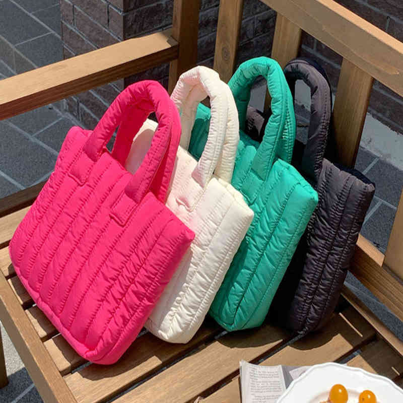 HBP Totes Bolsas de ombro de ombro outono e inverno cor de algodão Bola de algodão Moda feminina simples nylon macio saco de algodão de ar pequeno algodão 220830