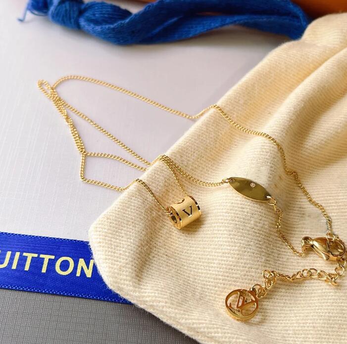 Дизайнерское ожерелье с подвеской Love Женские украшения Классические роскошные модные 18-каратные золотые модные брендовые блестящие ожерелья для пар Очень красивые 281s
