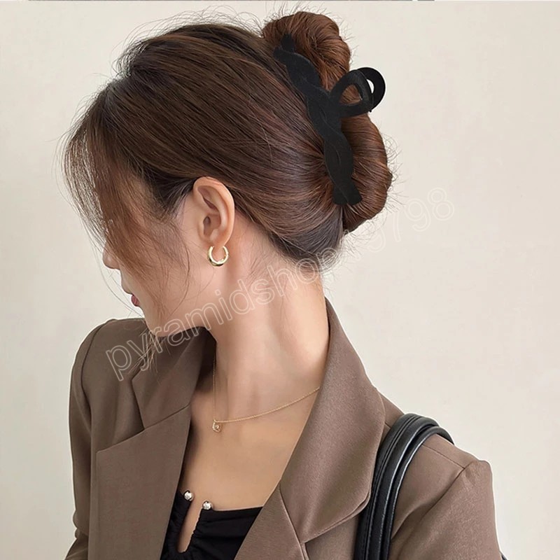 Eenvoud Vintage Flocking Velvet Claw Women Fashion Ponytail Clips Haarklauwen Elegante hoofdtekelstyling