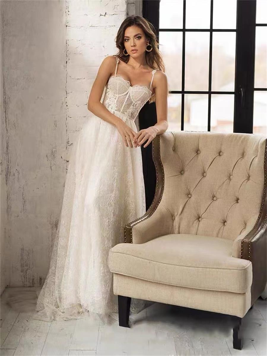 Style français simple nouvelle mariée tempérament jarretelles robe de mariée blanche FN10053