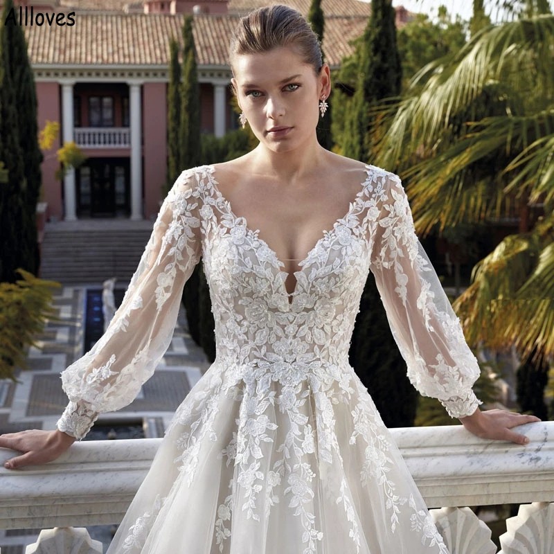 Glamour Dentelle Appliqued Une Ligne Robes De Mariée Avec Manches Longues Col En V Sexy Dos Ouvert Robes De Mariée Plus La Taille Balayage Train Tulle Robes De Novia Arabe Dubaï CL1542