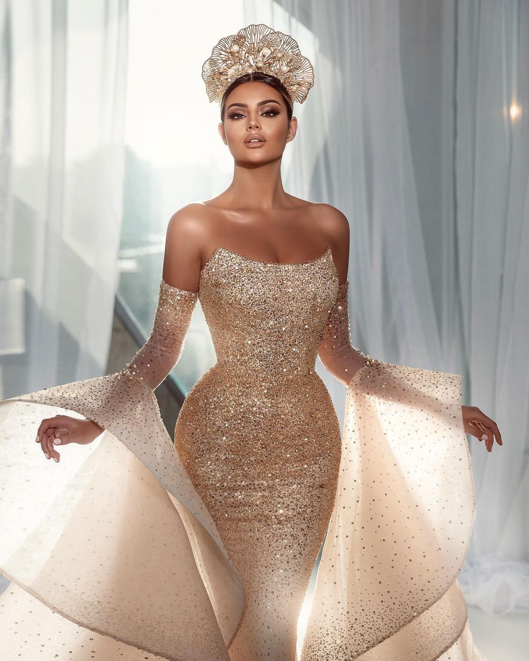 Elegant Strapless Mermaid Wedding Dresses Luxury Sequins Long Sleeve Bridal Gowns Beads Aso Ebi Bride Dress Arabic