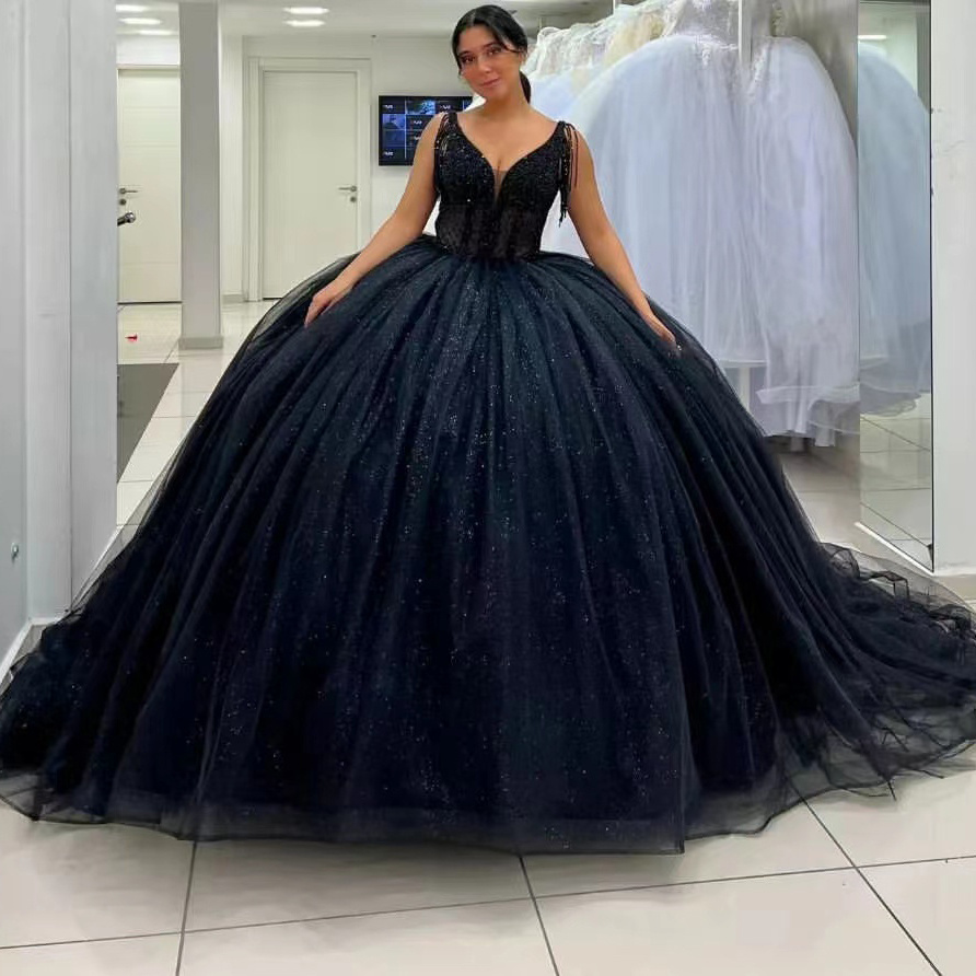 Lśniące czarne suknie balowe sukienki Quinceanera cekinowe koraliki bez rękawów luksusowe ukończenie studni