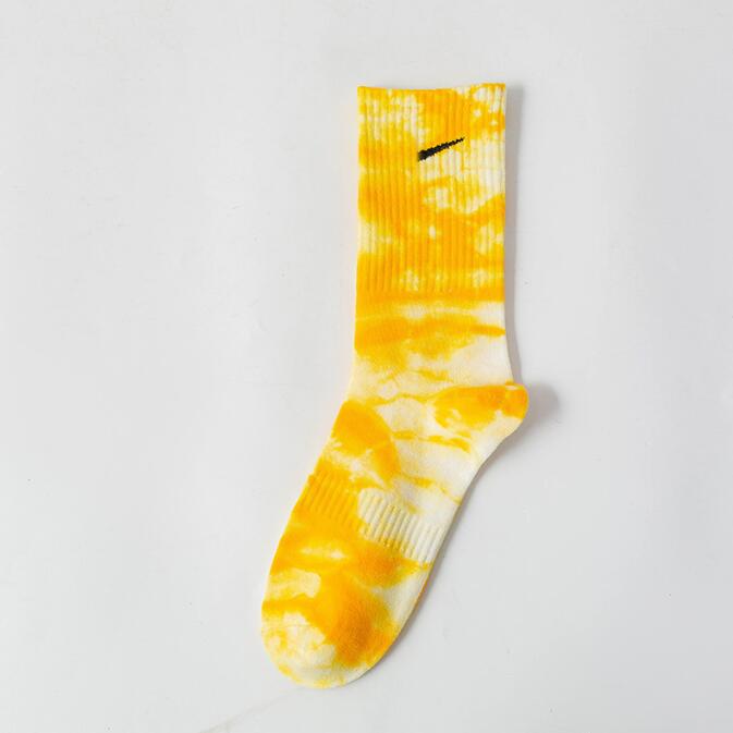 12 Couleurs Designer Tie Dye Bas Accessoires Garder Au Chaud Street-style Imprimé Coton Longues Chaussettes Pour Hommes Femmes Chaussette Haute Avec Des Étiquettes