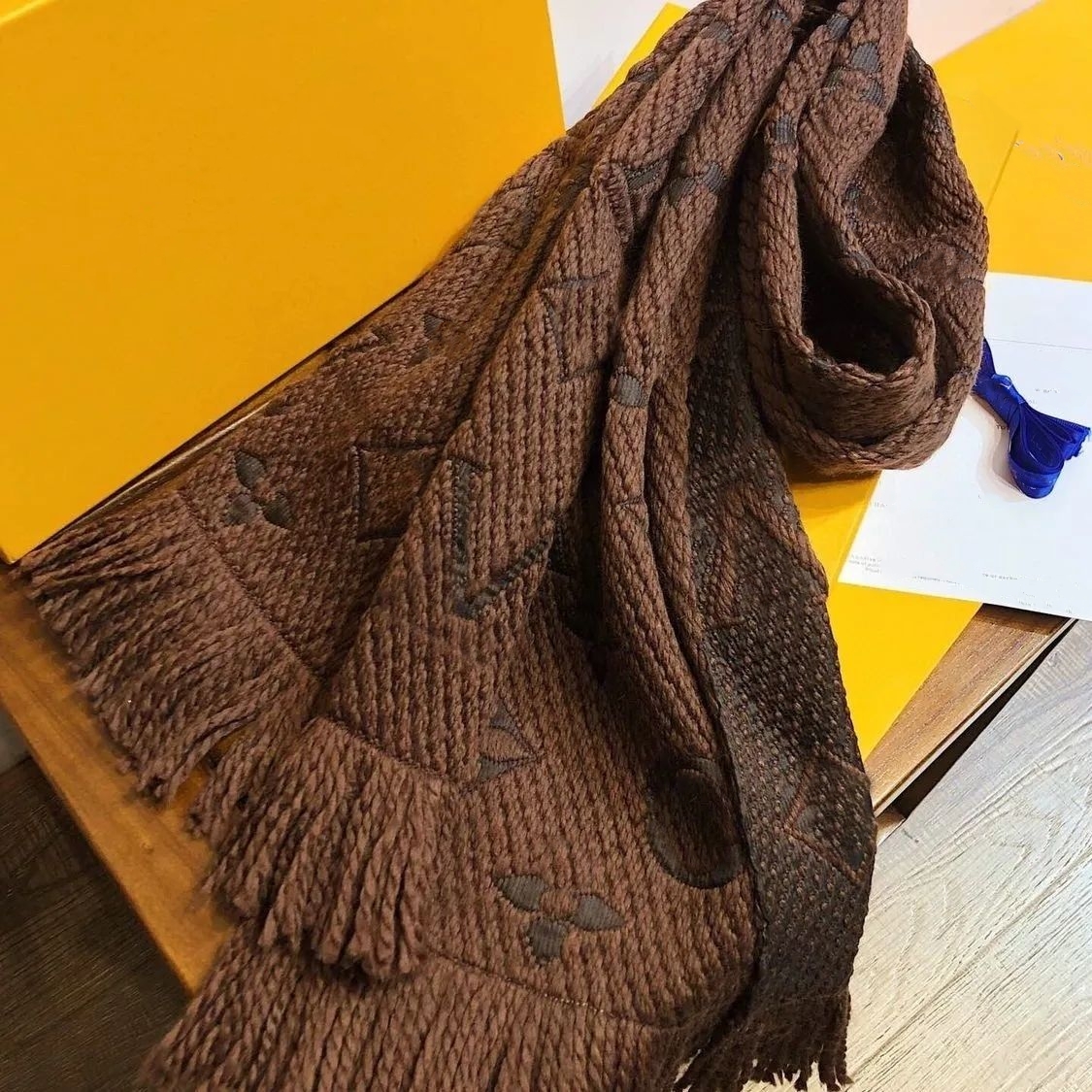 Designer Scarf Knit Shawl Set for Men Women Letter Winter Wool Fashion Ring Ploid Controllo Scianpe Echarpe Homme Whole Wholecinet NE220V