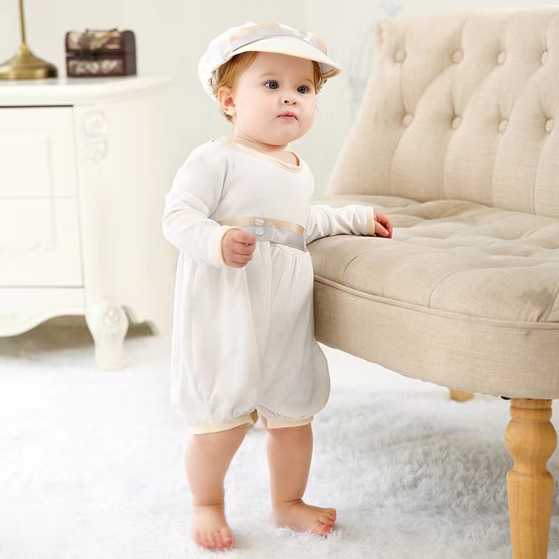 Baptismfirst Communion Dresss Boys 'Baby White One-montestres con cappello Due set MQ7592