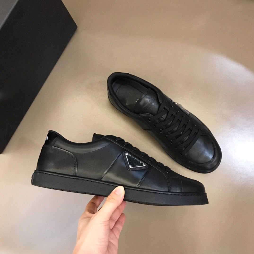 Eleganti uomini di marca Downtown Sneakers Scarpe triangolo smaltato Skateboard Walking bianco nero in pelle all'ingrosso uomo il tempo libero appartamenti scatola originale