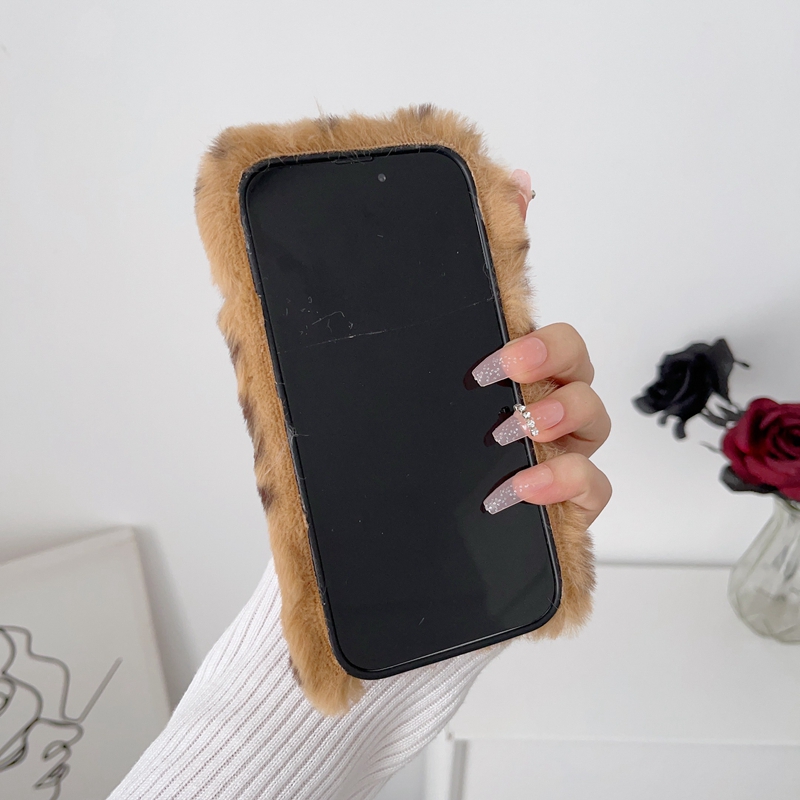 iPhone 15のダイヤモンドパール電話ケース14 Pro Max 13 12 11 XR XS X 8 7 Plus Soft TPU Fashion Fluffy Fur Leopard本物のウサギ髪ハートバタフライリストチアンカバー